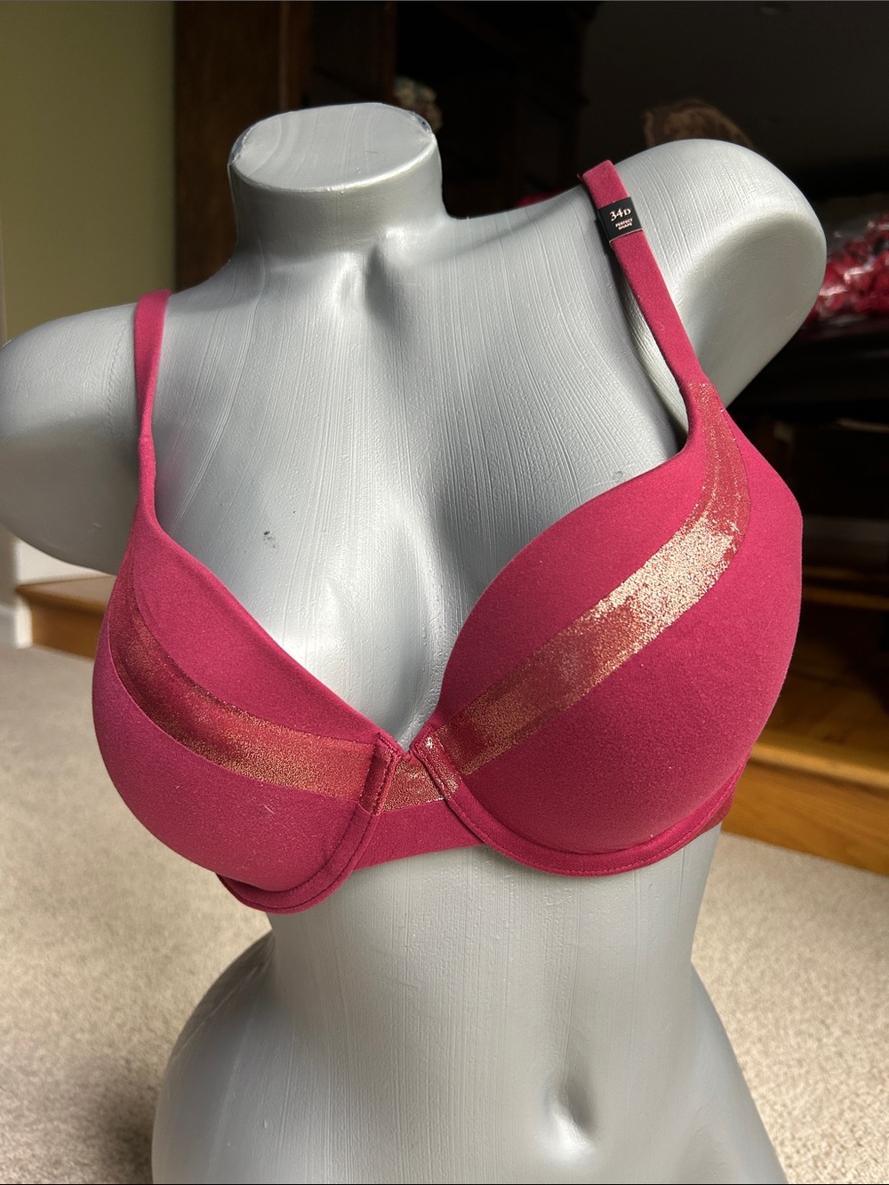 VICTORIA’S SECRET BODY BY VICTORIA FULL COVERAGE BRA
